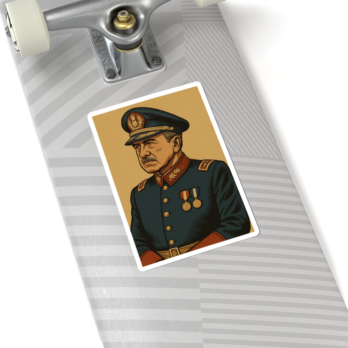 Sticker Augusto Pinochet – Estilo retro realista con halftone